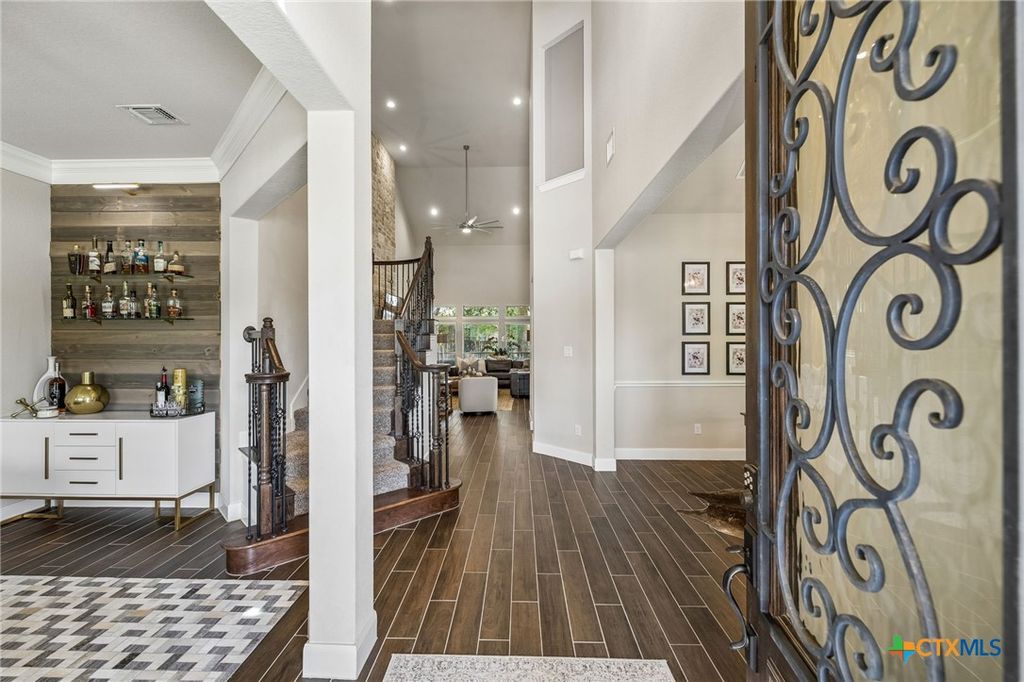 Image 9 of property listing at 2534 Lermann, New Braunfels, TX 78132