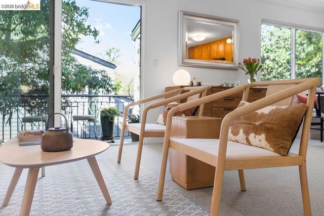 91 Emery Bay Dr, Emeryville, CA 94608