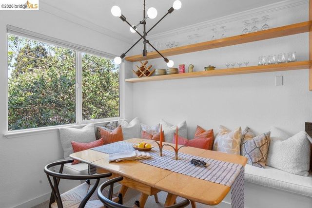 91 Emery Bay Dr, Emeryville, CA 94608