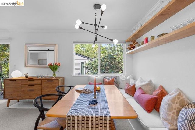 91 Emery Bay Dr, Emeryville, CA 94608