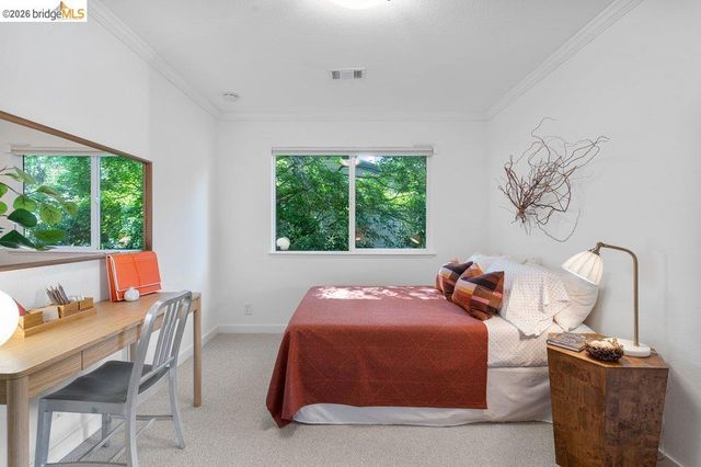 91 Emery Bay Dr, Emeryville, CA 94608