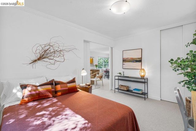 91 Emery Bay Dr, Emeryville, CA 94608