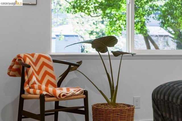 91 Emery Bay Dr, Emeryville, CA 94608