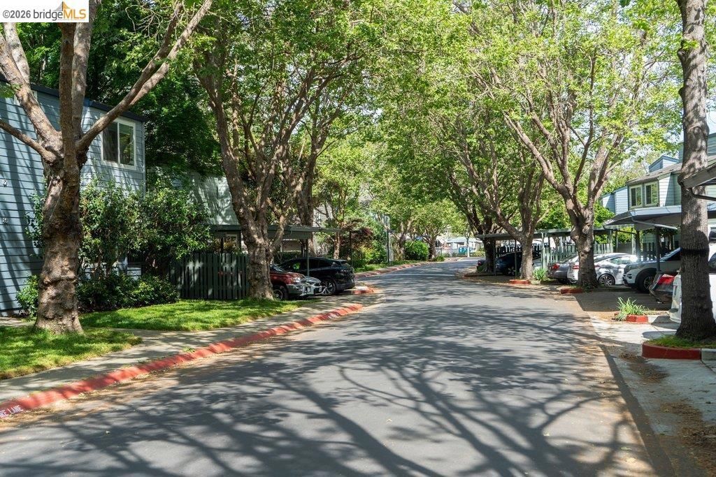 Image 1 of property listing at 91 Emery Bay Dr, Emeryville, CA 94608