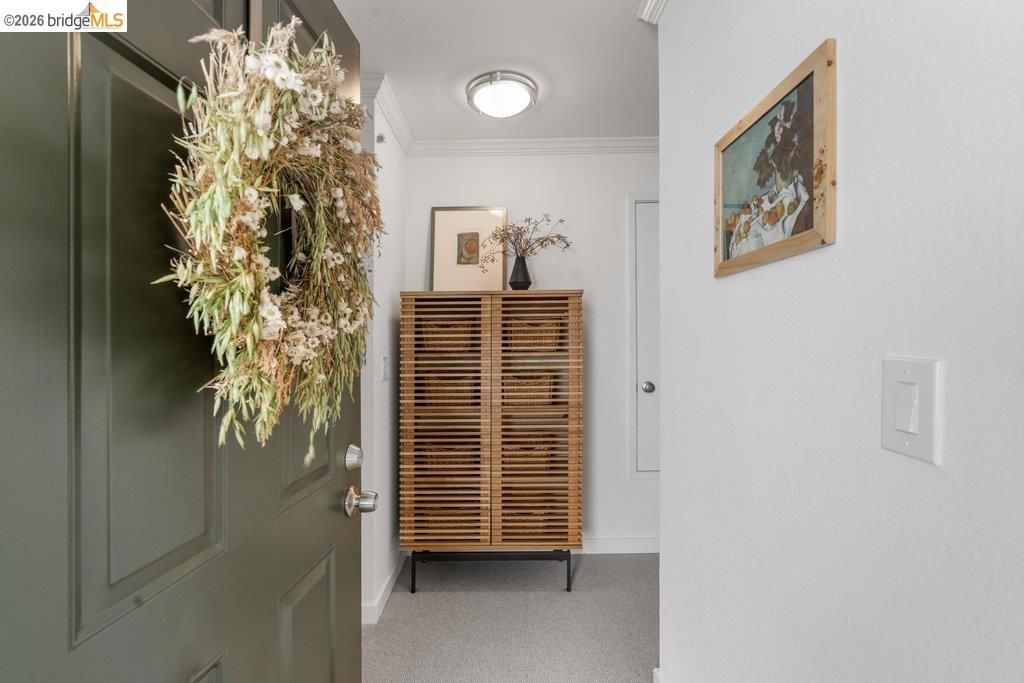 Image 4 of property listing at 91 Emery Bay Dr, Emeryville, CA 94608