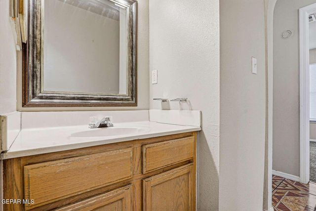 5979 VALLE DEL SOL Drive, El Paso, TX 79924