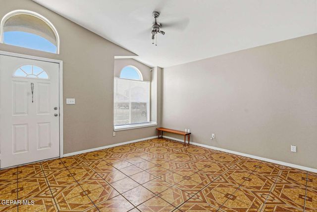 5979 VALLE DEL SOL Drive, El Paso, TX 79924
