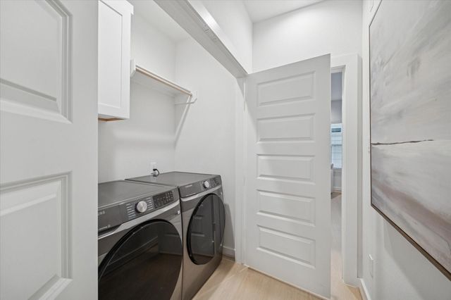 811 Thornton Road B, Houston, TX 77018