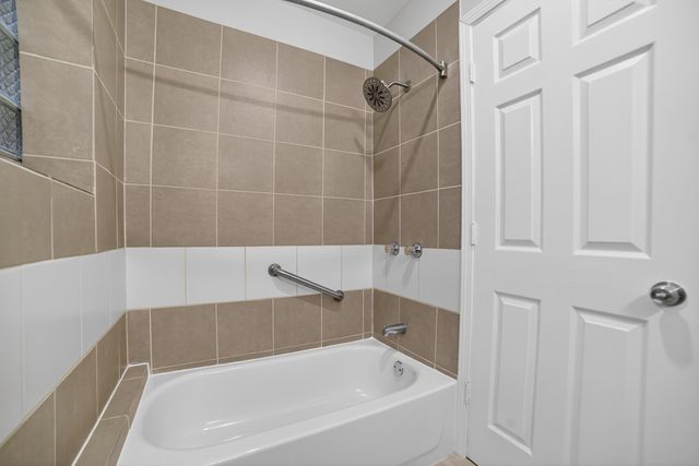 1419 S Kedvale Avenue, Chicago, IL 60623