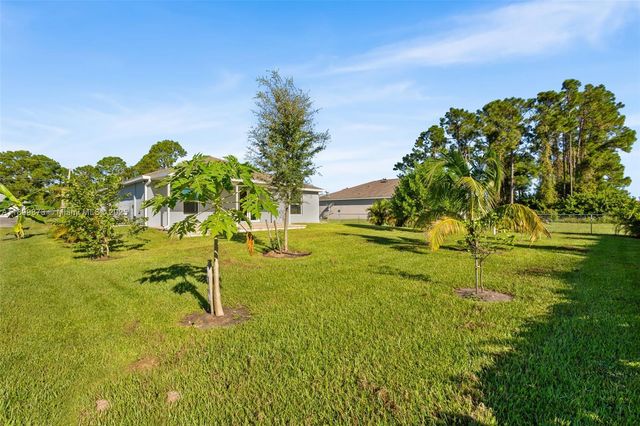 358 pembroke st, Lehigh Acres, FL 33974