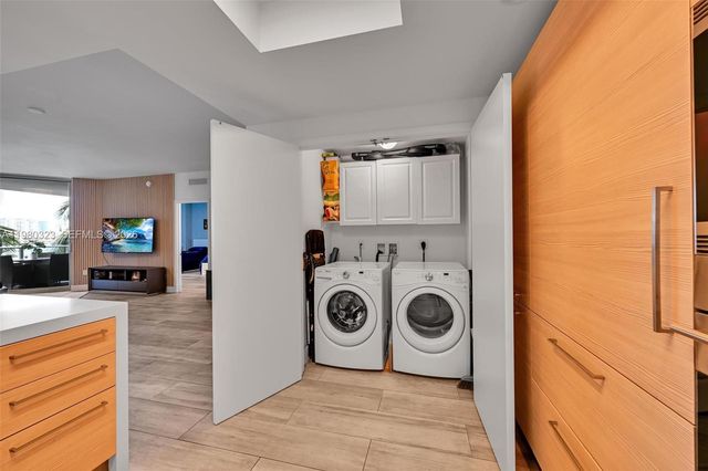 17111 Biscayne Blvd 207, North Miami Beach, FL 33160