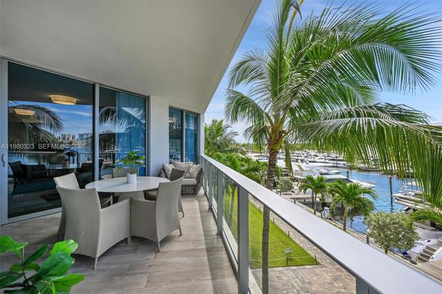 17111 Biscayne Blvd 207, North Miami Beach, FL 33160