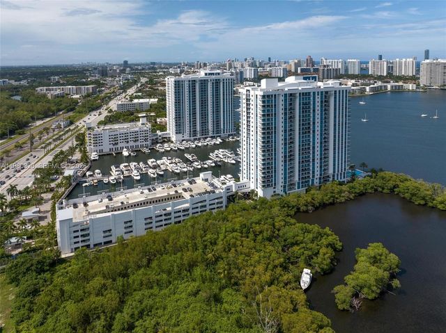 17111 Biscayne Blvd 207, North Miami Beach, FL 33160