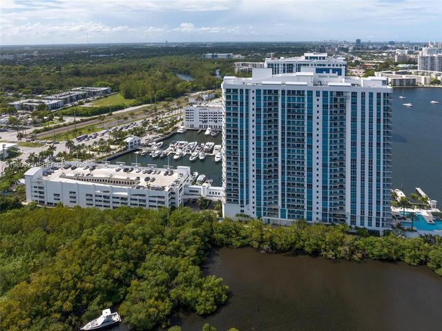 17111 Biscayne Blvd 207, North Miami Beach, FL 33160