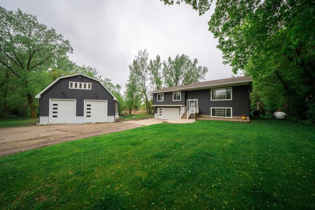 2590 Horizon Hills Road, Willmar, MN 56201