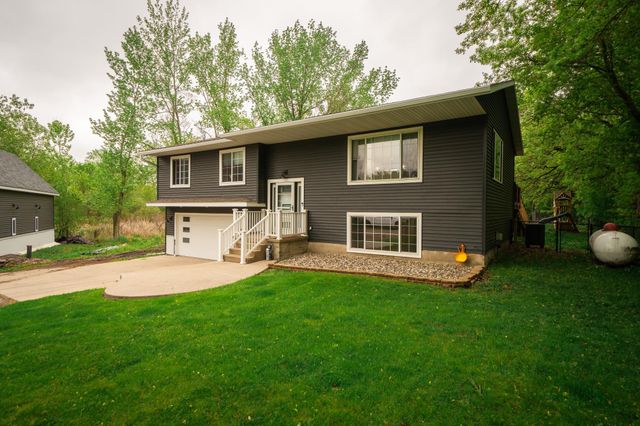 2590 Horizon Hills Road, Willmar, MN 56201