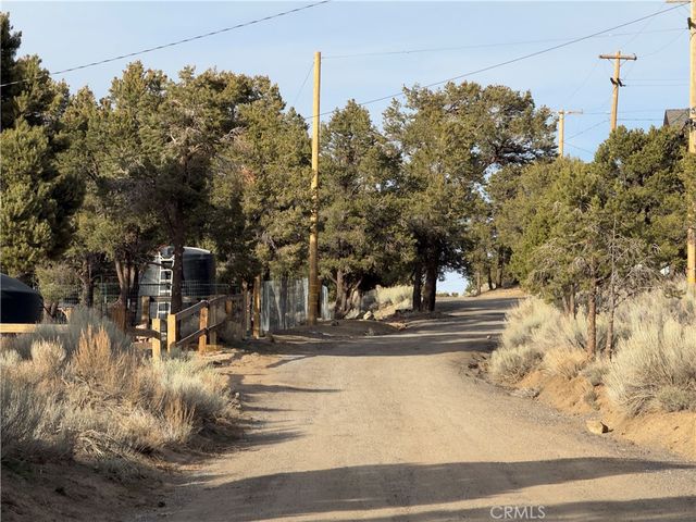 1820 Golden Rod, Big Bear City, CA 92314