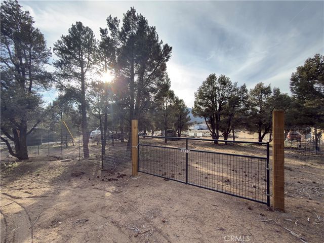 1820 Golden Rod, Big Bear City, CA 92314