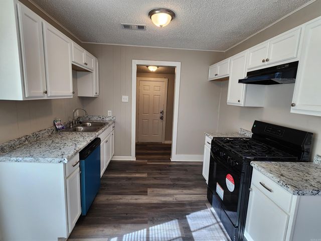 1720 Green Meadow Dr, Little Rock, AR 72204