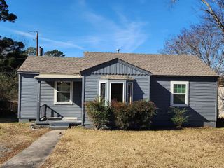 1720 Green Meadow Dr, Little Rock, AR 72204