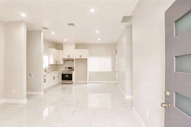 9440 Mcfadden, Westminster, CA 92683