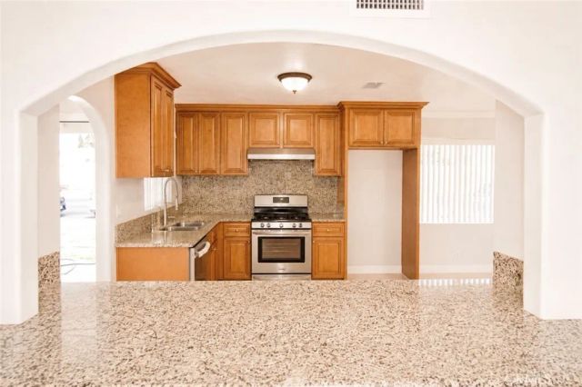 9440 Mcfadden, Westminster, CA 92683
