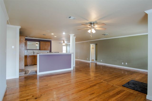 2007 Bradford Street, Irving, TX 75061
