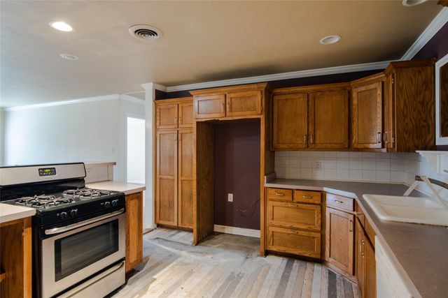 2007 Bradford Street, Irving, TX 75061