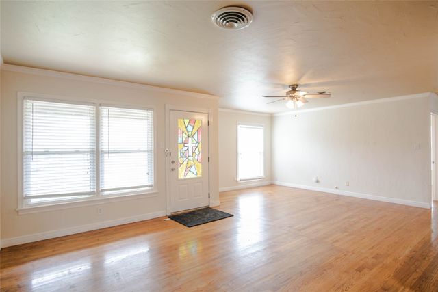 2007 Bradford Street, Irving, TX 75061