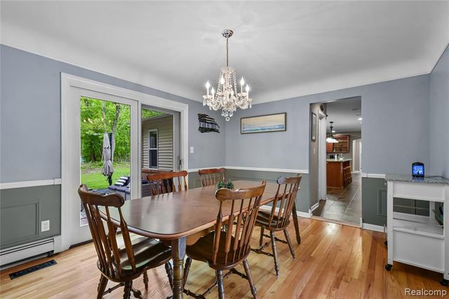 26060 Hidden Lane, Grosse Ile, MI 48138