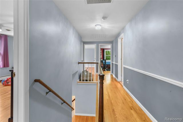 26060 Hidden Lane, Grosse Ile, MI 48138