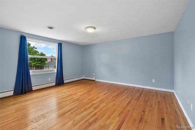 26060 Hidden Lane, Grosse Ile, MI 48138