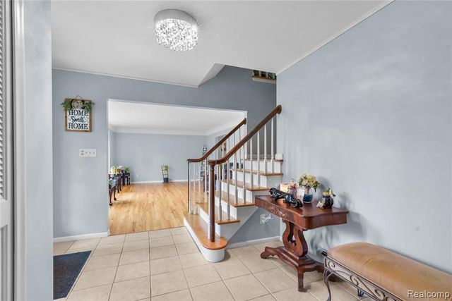 26060 Hidden Lane, Grosse Ile, MI 48138