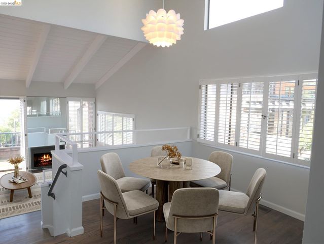 10 Sereno Cir, Oakland, CA 94619