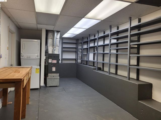 10 Sereno Cir, Oakland, CA 94619