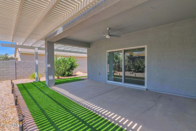 1405 W SUSSEX Street, San Tan Valley, AZ 85143