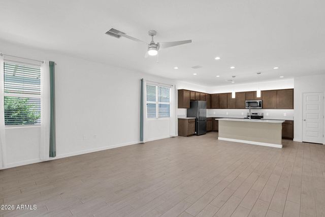 1405 W SUSSEX Street, San Tan Valley, AZ 85143