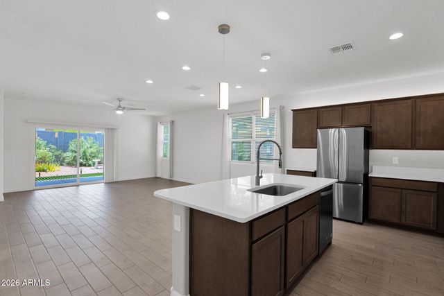 1405 W SUSSEX Street, San Tan Valley, AZ 85143