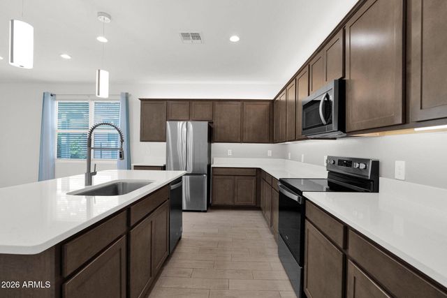 1405 W SUSSEX Street, San Tan Valley, AZ 85143