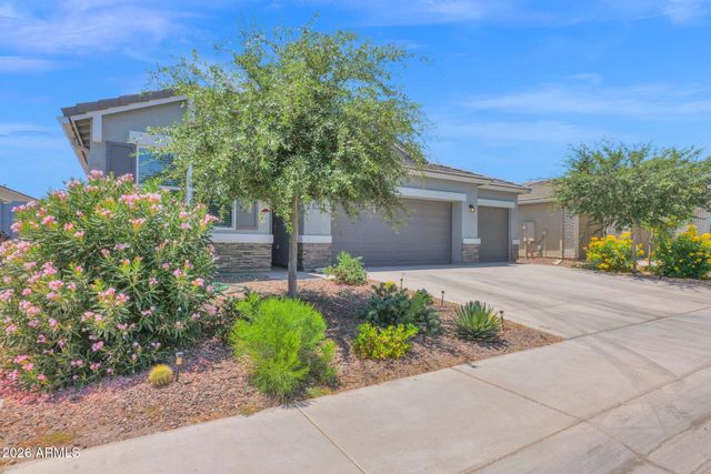 1405 W SUSSEX Street, San Tan Valley, AZ 85143