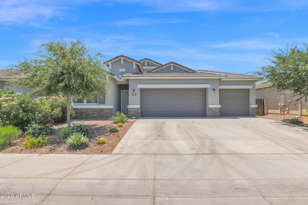 1405 W SUSSEX Street, San Tan Valley, AZ 85143