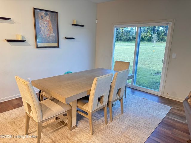 11913 Wooden Trace Dr, Louisville, KY 40229