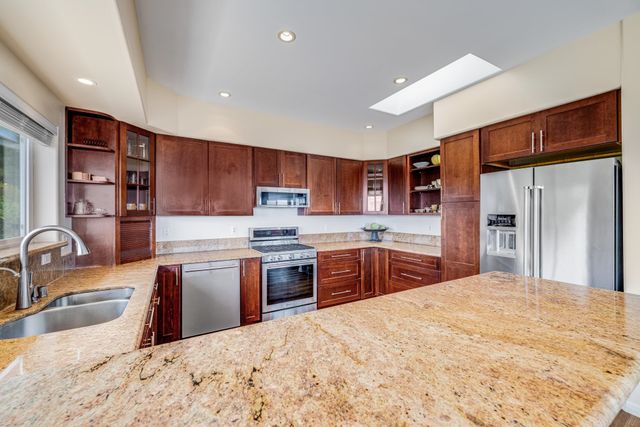 214 Kulamanu Cir, Kula, HI 96790