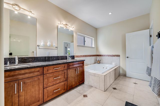 214 Kulamanu Cir, Kula, HI 96790