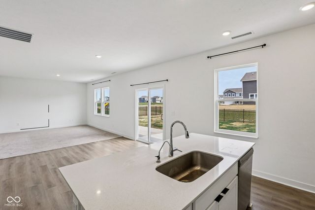 2221 Boxwood Drive, Greenfield, IN 46140