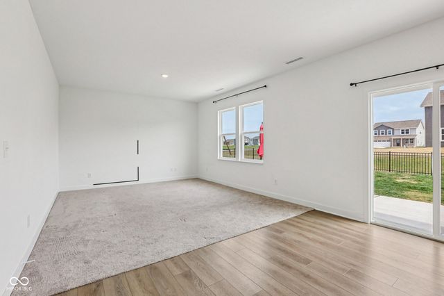 2221 Boxwood Drive, Greenfield, IN 46140