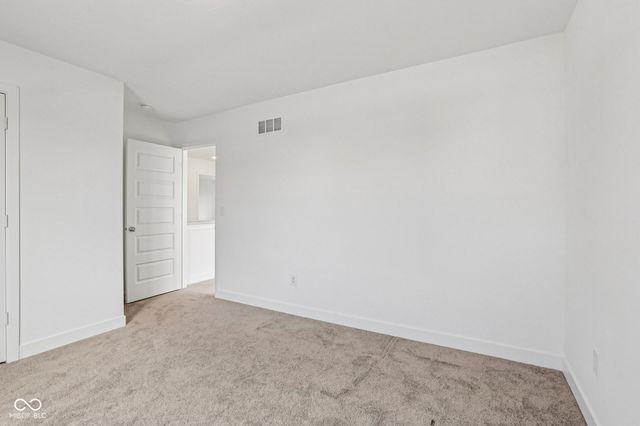 2221 Boxwood Drive, Greenfield, IN 46140