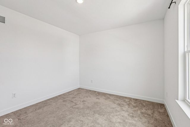 2221 Boxwood Drive, Greenfield, IN 46140