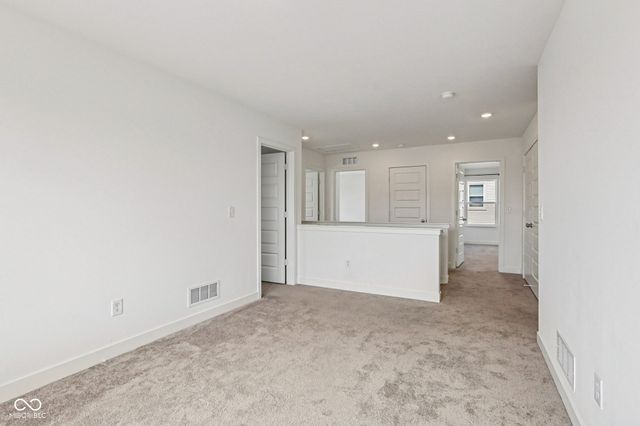 2221 Boxwood Drive, Greenfield, IN 46140