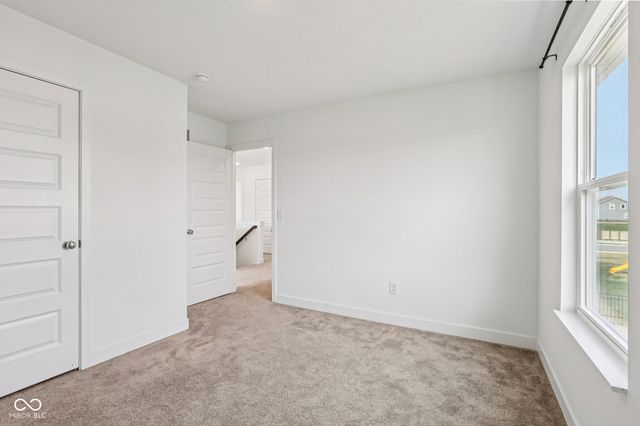 2221 Boxwood Drive, Greenfield, IN 46140